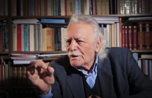 Η “άγνωστη” συνέντευξη του Μανώλη Γλέζου στο americalatina.gr (2011)