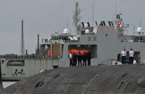 Πολεμικά πλοία της Ρωσίας, των ΗΠΑ, του Καναδά και της Βενεζουέλας στις ακτές της Κούβας