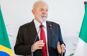 Σε τεντωμένο σκοινί ο Λούλα στη Βραζιλία με το “τελεσίγραφο” Τραμπ και την υπόθεση Μπολσονάρο