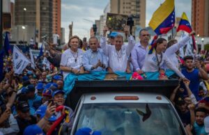 Ο υποψήφιος πρόεδρος στη Βενεζουέλα Εδμούντο Γκονζάλες: “Έφυγα σκεπτόμενος τη Βενεζουέλα”