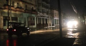 Η Κούβα βυθίστηκε και πάλι στο σκοτάδι – Χωρίς ρεύμα πέντε επαρχίες της χώρας