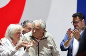 Δημόσια εμφάνιση του πρώην προέδρου της Ουρουγουάη Πέπε Μουχίκα: “Παλεύω με τον θάνατο”