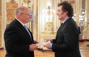 Διαπιστευτήρια στον Πρόεδρο της Αργεντινής επέδωσε ο Έλληνας πρέσβης στο Μπουένος Άιρες