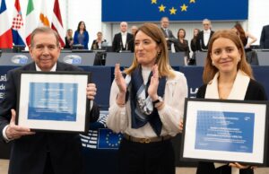 Την παρέμβαση του στρατού ζήτησε ο δημοκρατικά εκλεγμένος πρόεδρος της Βενεζουέλας