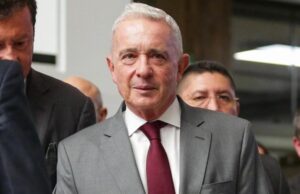 Παρέμβαση των ΗΠΑ μετά την καταδίκη του πρώην προέδρου της Κολομβίας Άλβαρο Ουρίβε