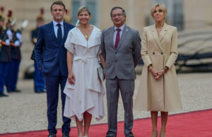 Έντονο φραστικό επεισόδιο ανάμεσα στον Γάλλο πρόεδρο Μακρόν και τον Κολομβιανό πρόεδρο Πέτρο