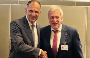 Γεραπετρίτης και ο ομόλογος του από το Εκουαδόρ συζήτησαν στη Νέα Υόρκη για τις διμερείς σχέσεις