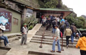 Απομάκρυναν εκατοντάδες τουρίστες από το Μάτσου Πίκτσου στο Περού λόγω διαδηλώσεων