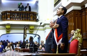 Νέος πρόεδρος στο Περού – Έξι πρόεδροι σε 9 χρόνια