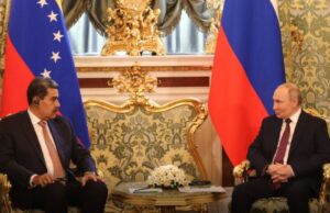 Ο Μαδούρο ετοιμάζεται για πόλεμο με τις ΗΠΑ και ζητάει όπλα από τη Ρωσία, την Κίνα και το Ιράν