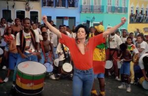 Το βιντεοκλίπ του Μάικλ Τζάκσον σε φαβέλα ελεγχόμενη από συμμορίες