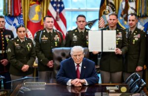 “Η Βενεζουέλα θα αγοράζει προϊόντα μόνο από τις ΗΠΑ” λέει ο Τραμπ – Κηδείες στη Βενεζουέλα