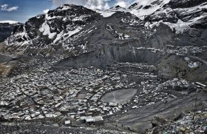 Στο Περού ο υψηλότερος και πιο επικίνδυνος οικισμός στον κόσμο