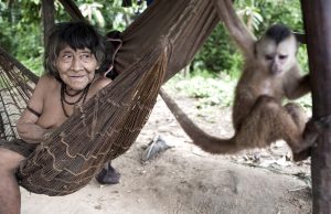 Η φυλή των ιθαγενών στον Αμαζόνιο που απειλείται με εξαφάνιση – Η γέννηση που έφερε ελπίδα