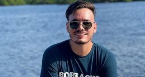 Ο εγγονός του Φιντέλ Κάστρο προκαλεί με την χλιδάτη ζωή του και θέλει συμφωνία με τον Τραμπ για την Κούβα