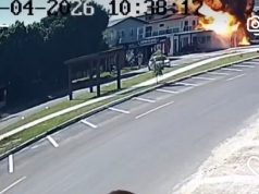 Η στιγμή που ιδιωτικό αεροπλάνο στη Βραζιλία συντρίβεται σε εστιατόριο και σκοτώνονται 4 άτομα