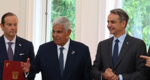 Ελλάδα και Παναμάς ενισχύουν τις διμερείς τους σχέσεις – Η συνάντηση Μητσοτάκη με τον Μουλίνο