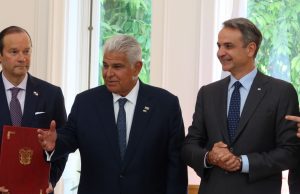Ελλάδα και Παναμάς ενισχύουν τις διμερείς τους σχέσεις