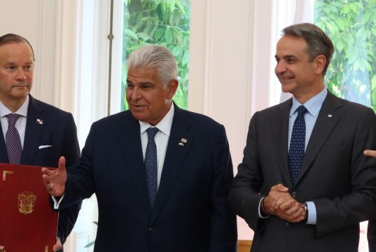 Ελλάδα και Παναμάς ενισχύουν τις διμερείς τους σχέσεις – Η συνάντηση Μητσοτάκη με τον Μουλίνο