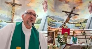 Σοκ από τον θάνατο ιερέα στο Εκουαδόρ στον οποίο έπεσε επάνω του ο Εσταυρωμένος